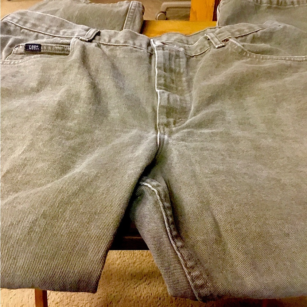 Men Lee jeans Size 42. 30